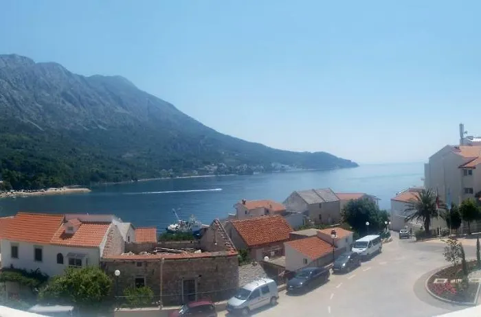 Mesec Apartament